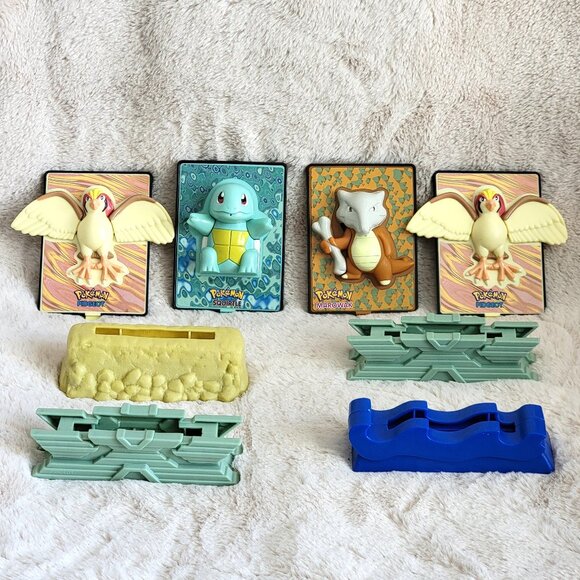 Pokémon the Movie - 2000 Burger King - Lot Of 4 Power Cards w/ Stands - Used - Picture 1 of 8
